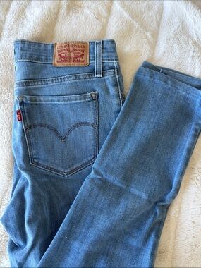 Levi's Women's Medium Blue Skinny Jeans